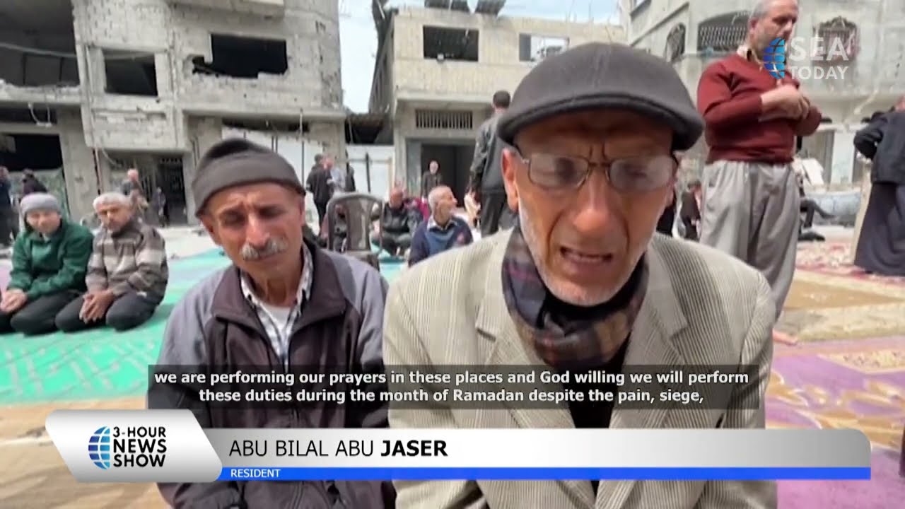 Palestinians Perform Friday Prayers in Northern Gaza Mosque Ruins