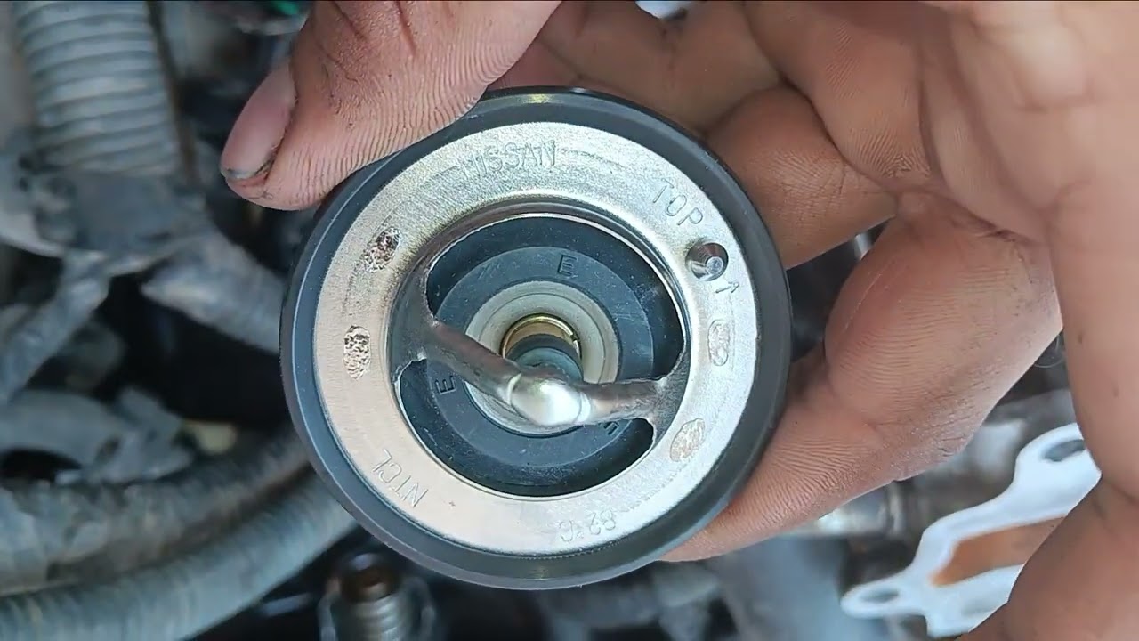 Llevan 2 Termostatos los nissan tida y nissan sentra mira el video