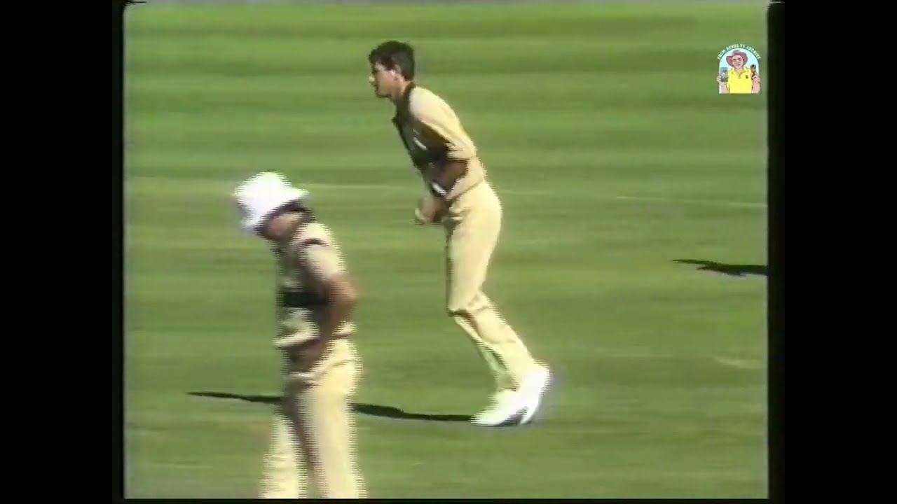 The end of an era  Richard Hadlee's last ball ever on Australian soil  SCG 1987