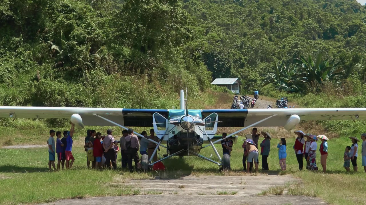 Landing and Take-off in Pujungan - Pilatus Porter PC6