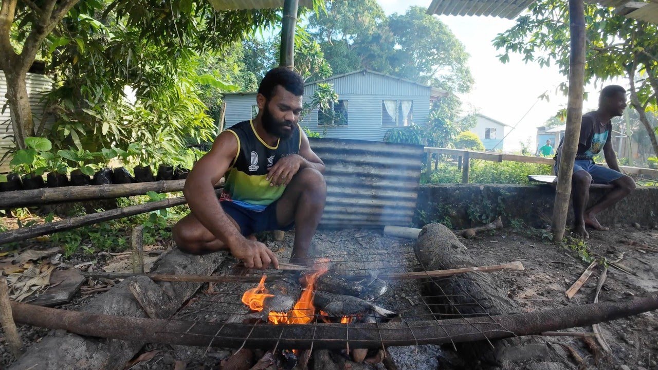 Cooking Rabbitfish On An Open Fire🐠🔥🇫🇯