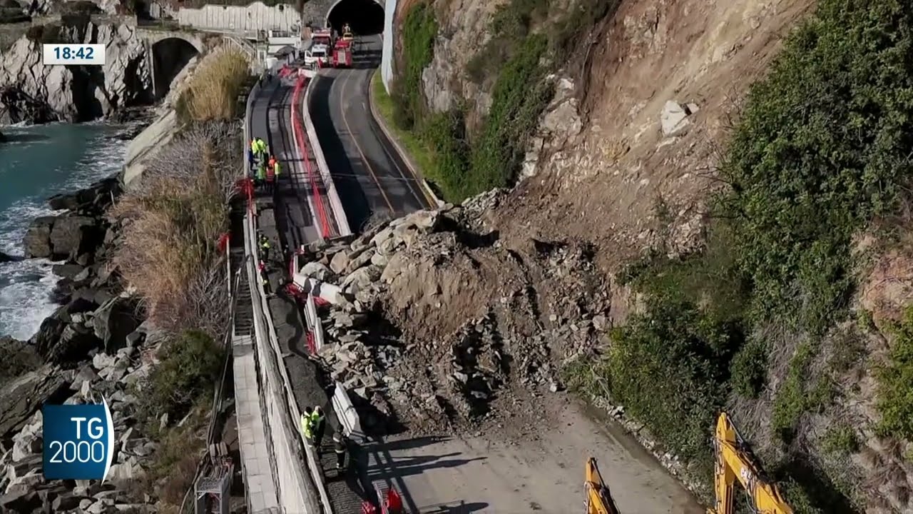 Maltempo, frane imponenti in Sicilia e Liguria