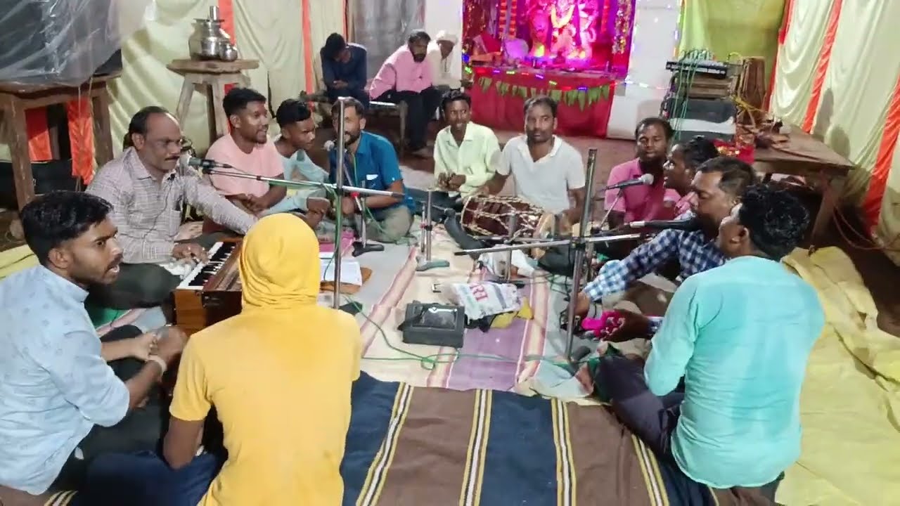 Bahut hi sundar ram Bhajan ghayak raju Jatre 