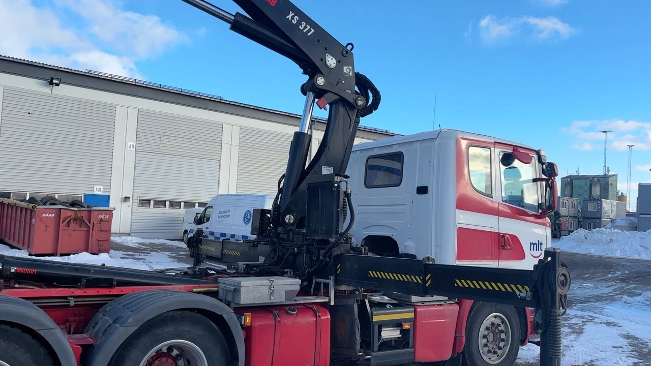 Köp Kranväxlare Scania G450 8x4 med  Kran Jibb och lastväxlare på Klaravik