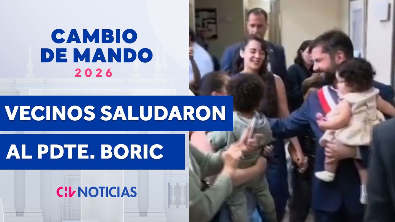 Con aplausos de sus vecinos: Así salió el Pdte. Boric desde su edificio camino a La Moneda