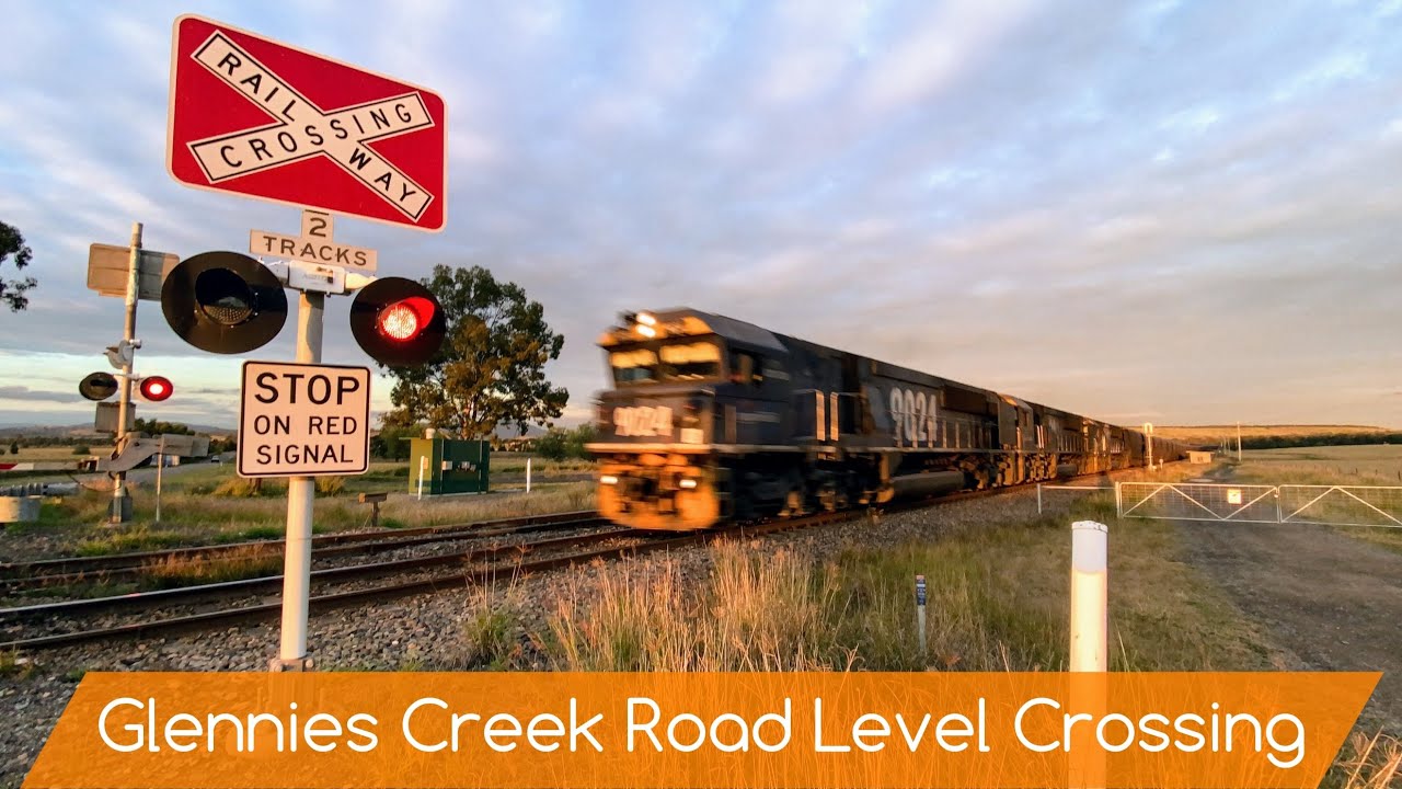 Sydney Trains Vlog 1846: Glennies Creek Road Level Crossing