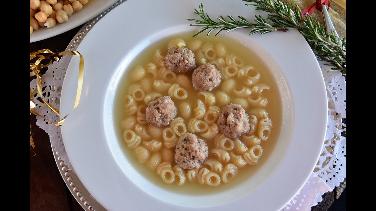 Caldo de navidad casero o escudella