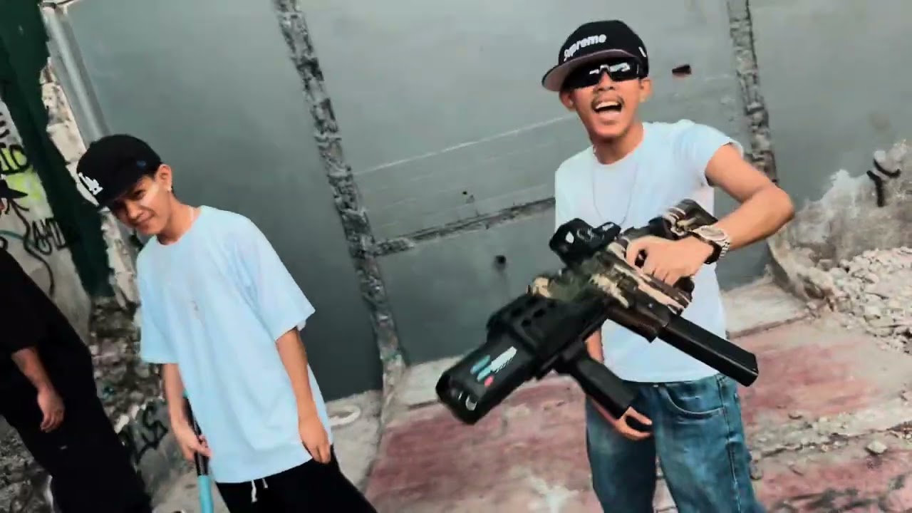 IDWGAF FREESTYLE - 2RAJ,SAINTUNO (Official Music Video) 