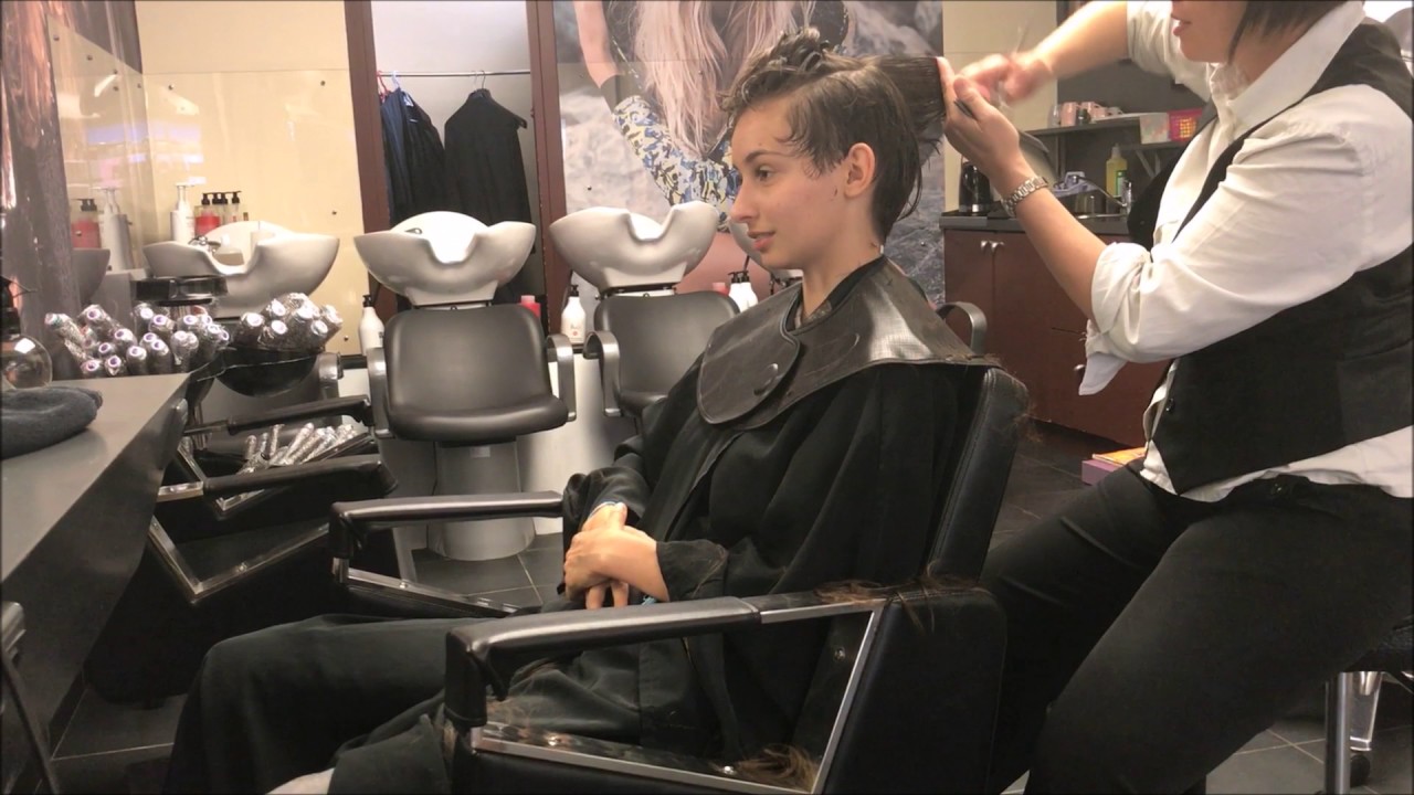 Vlog: Hair Transformation, elle passe de cheveux long a coupe gar&ccedil;onne