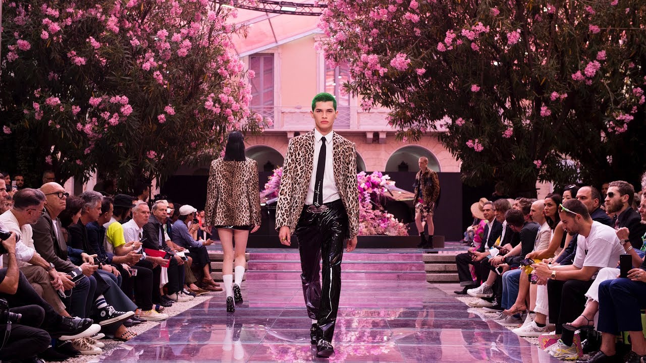 Versace Men's Spring-Summer 2020 | Fashion Show