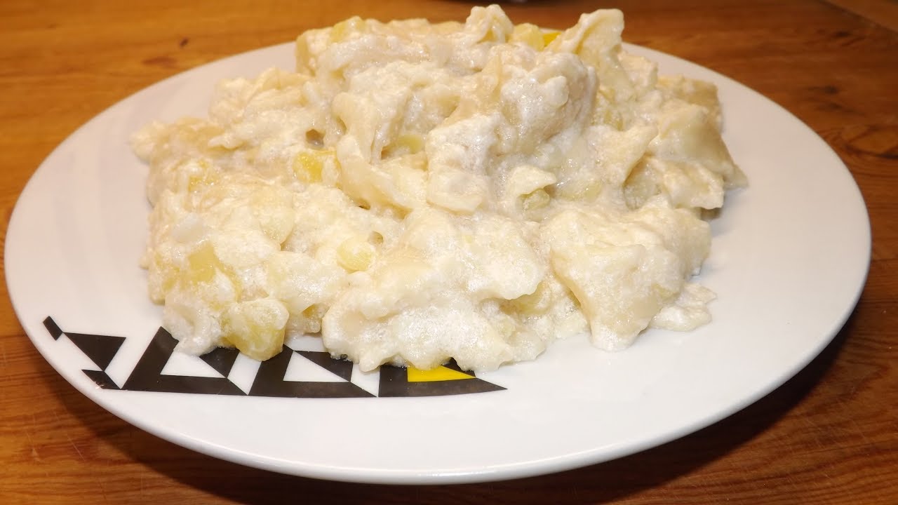 Tejfölös krumplis tészta  / családi recept /