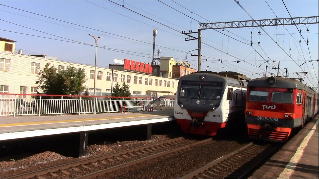 ЭР2Р-7054 и ЭД4М-0489, платформа Перхушково