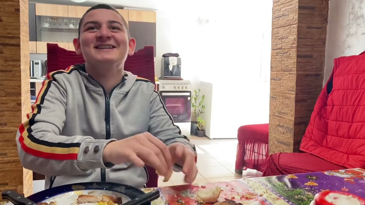 CUTUNIȚA A PUS SCULELE ÎN POD ALE CUI HAI SA VEDEM