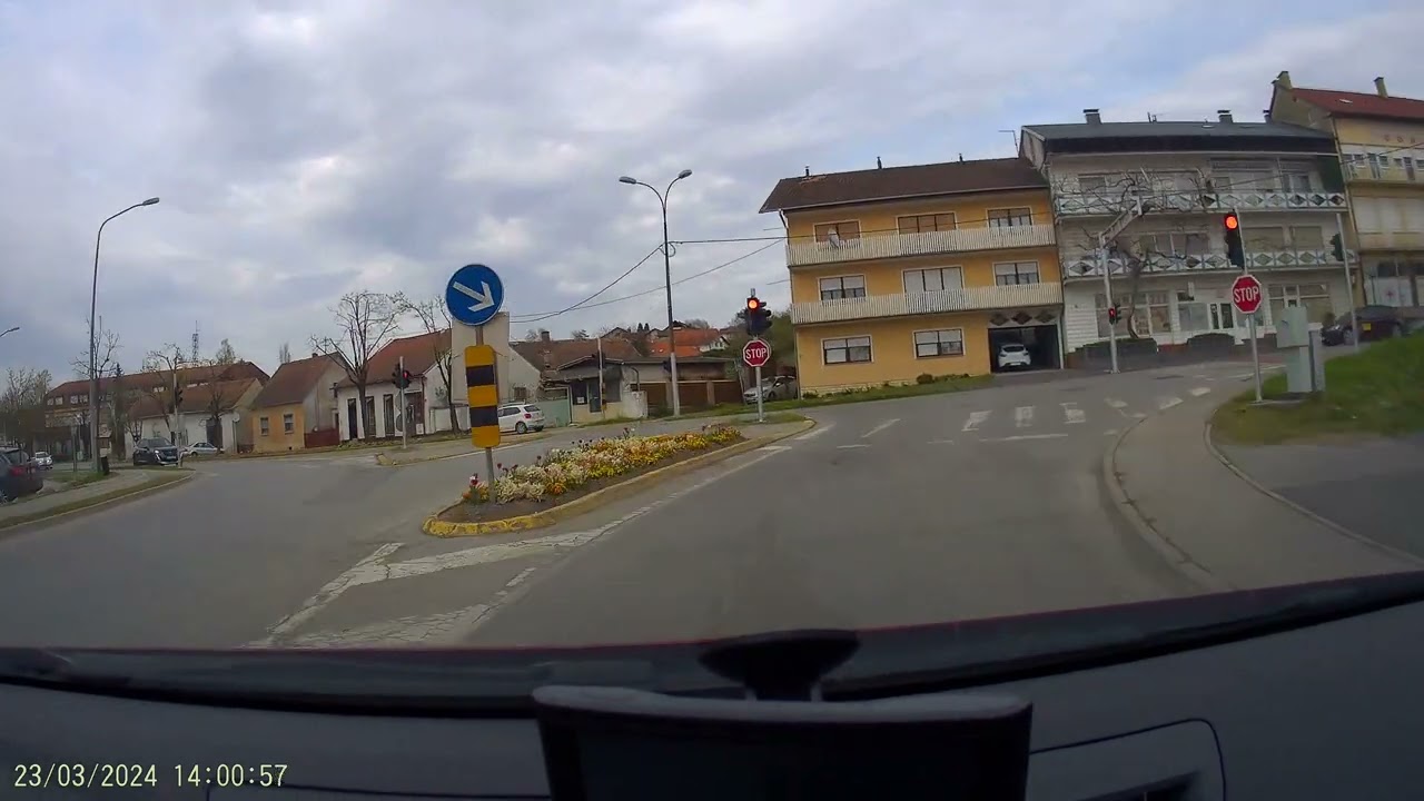 DRIVING IN CROATIA / NOVSKA / #croatia #novska #travel #roadtrip #traffic #unterwegs @danijelv.--travels
