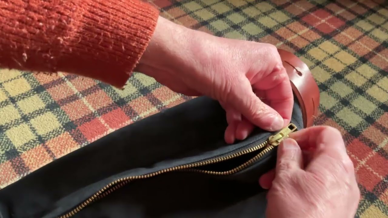 Peg and Awl Finch Bag