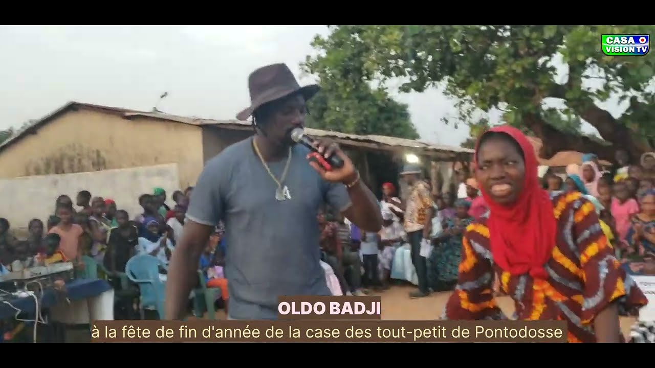 Oldo Badji à la fête de fin d'année de la case des tout-petits de Pontodos.