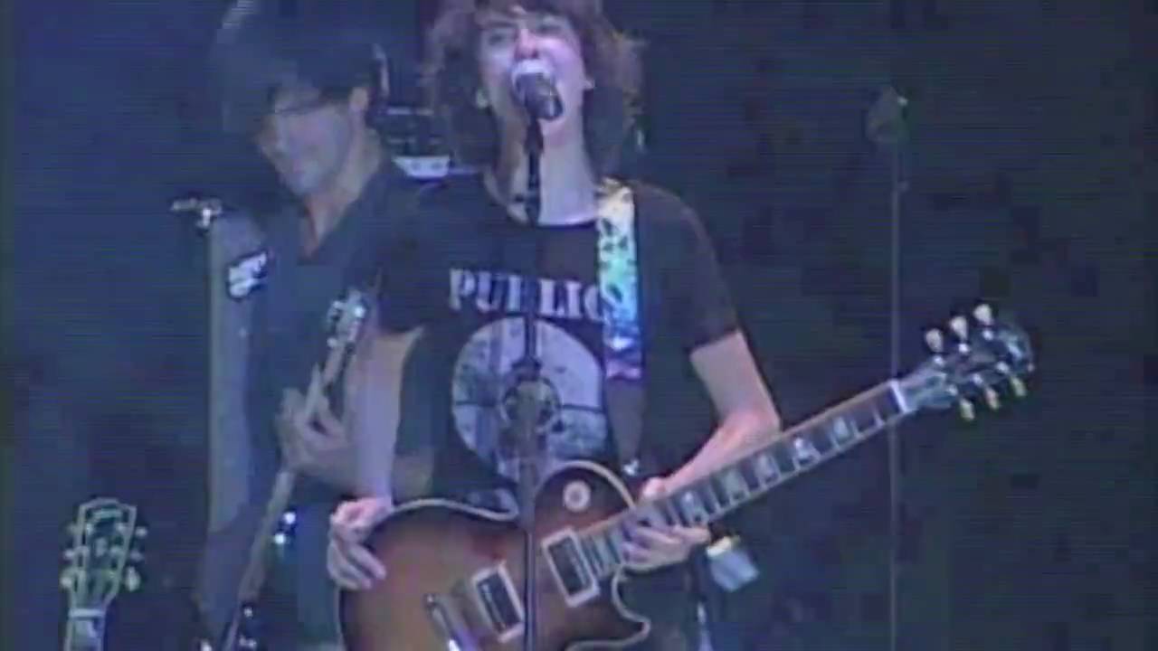 Nat & Alex Wolff - A Hard Day's Night (Live)