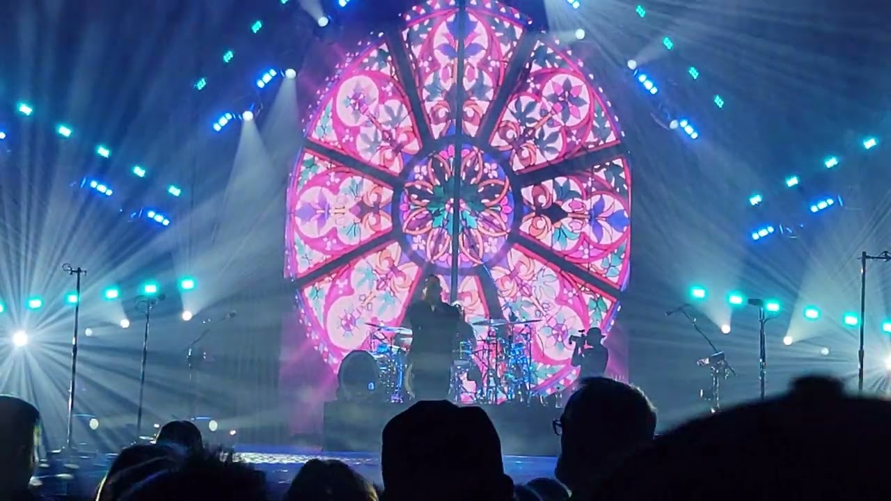 AMARYLLIS SHINEDOWN LIVE T-MOBILE CENTER KANSAS CITY MO 9-4-2023
