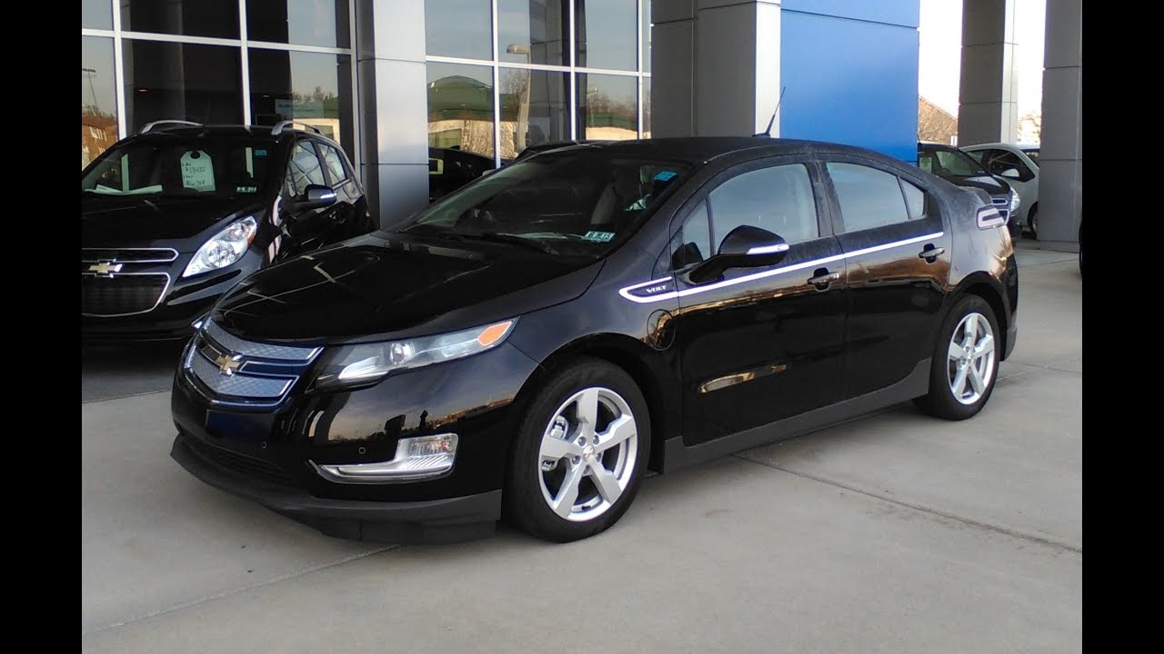 2014 Chevy Volt Start Up, Tour and Review