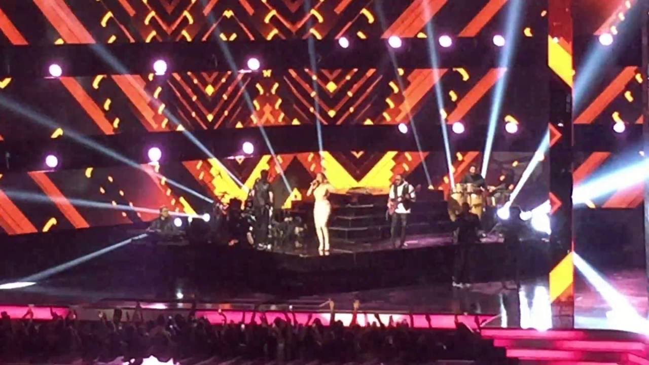 Jlo Homenaje a Selena Premios Billboard a la Musica Latina