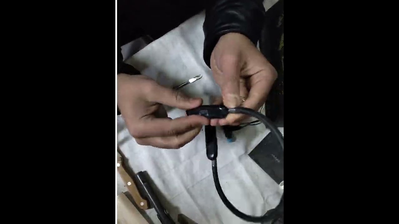 ازاي تغير بطارية السماعه البلوتوث طريقة سهلة جدا