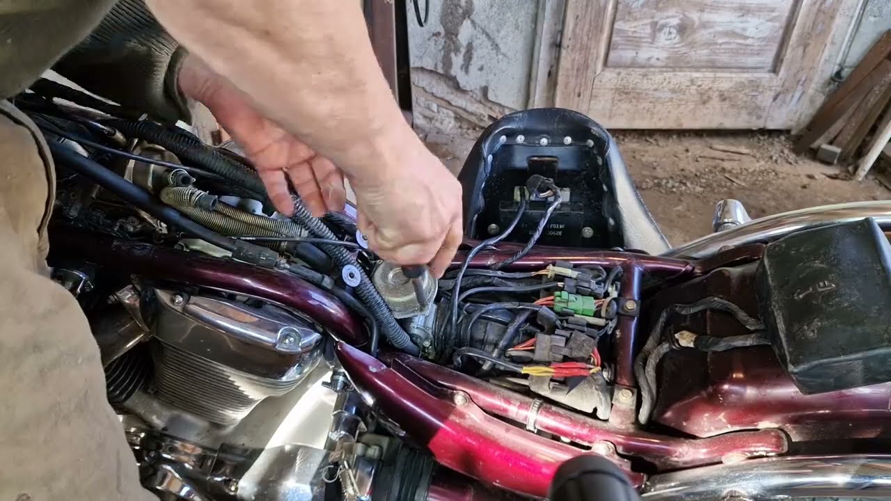 Suzuki Intruder 1400 Carburetor Clean  #intruder #suzuki