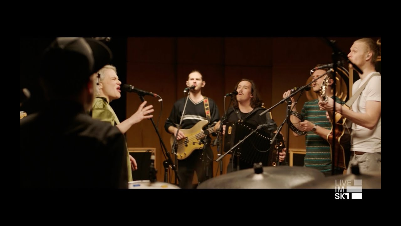 AVEC feat. folkshilfe - Home (Live im SK1)