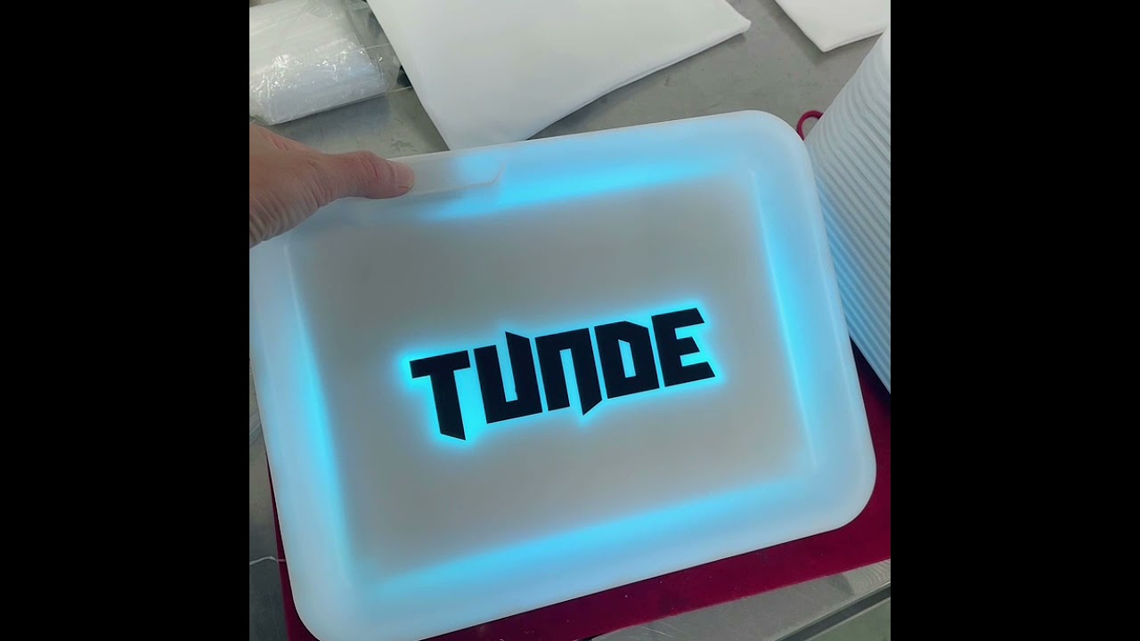 How to assemble a glow tray?