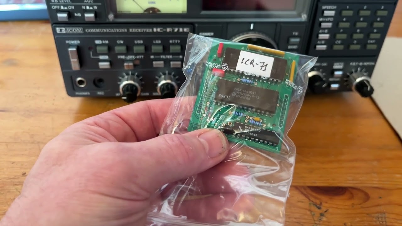 Replacing ICOM R71E RAM board with new Nardo IK2RND board