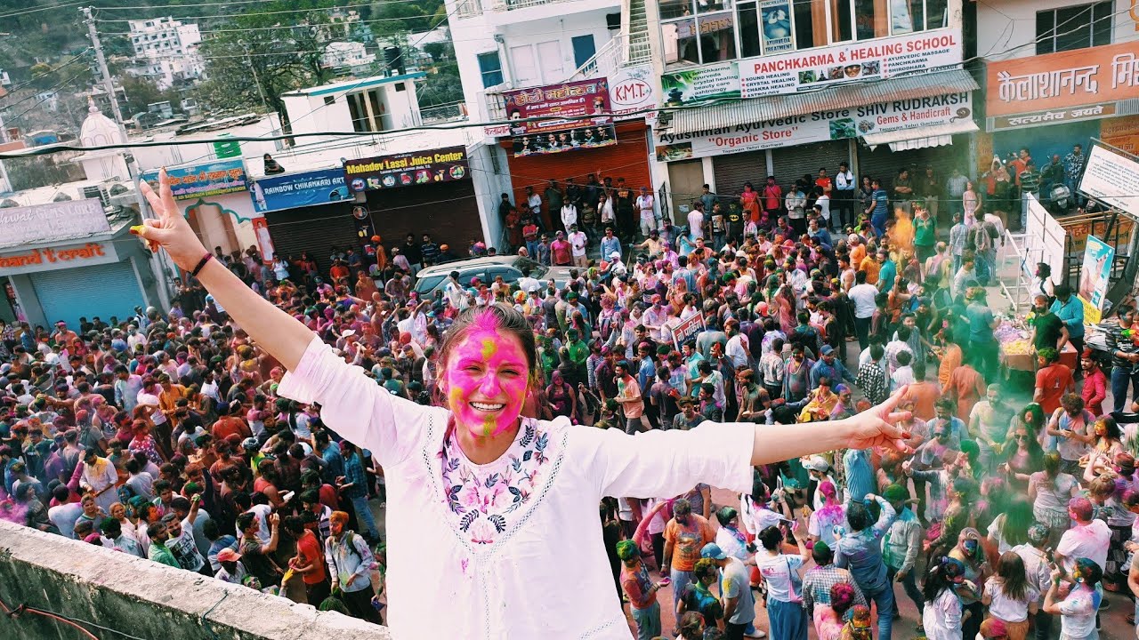 HAPPY HOLI 2019 EN INDIA | Mi primer Holi en Rishikesh 🎉💕