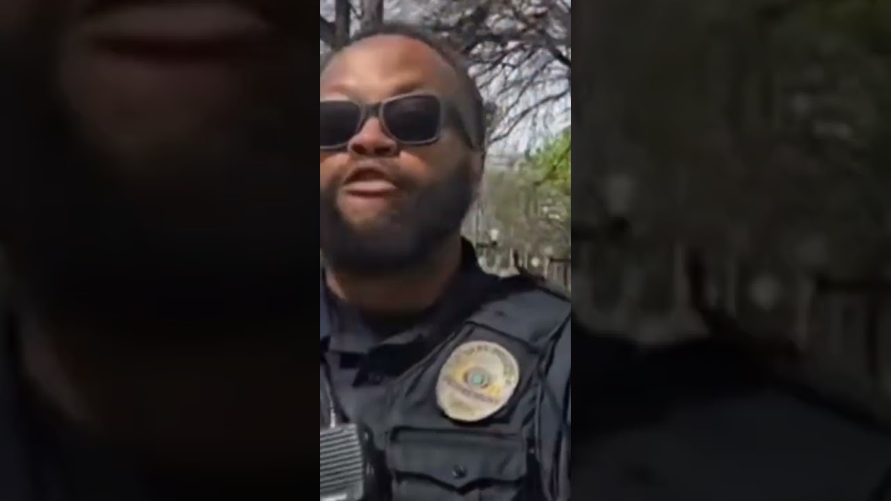 Cop Does NOT Know Public vs Private Property👹👹👺#copwatch #firstamendmentaudit