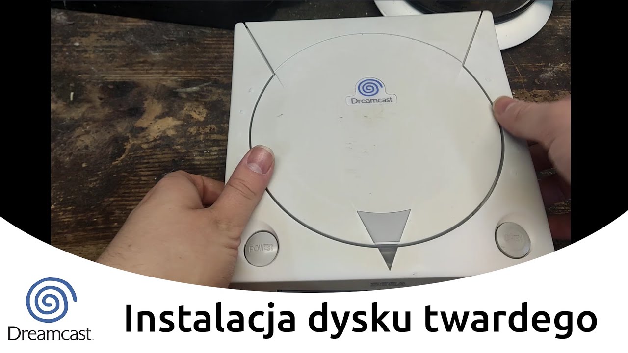 Instalacja dysku twardego w konsoli Sega Dreamcast