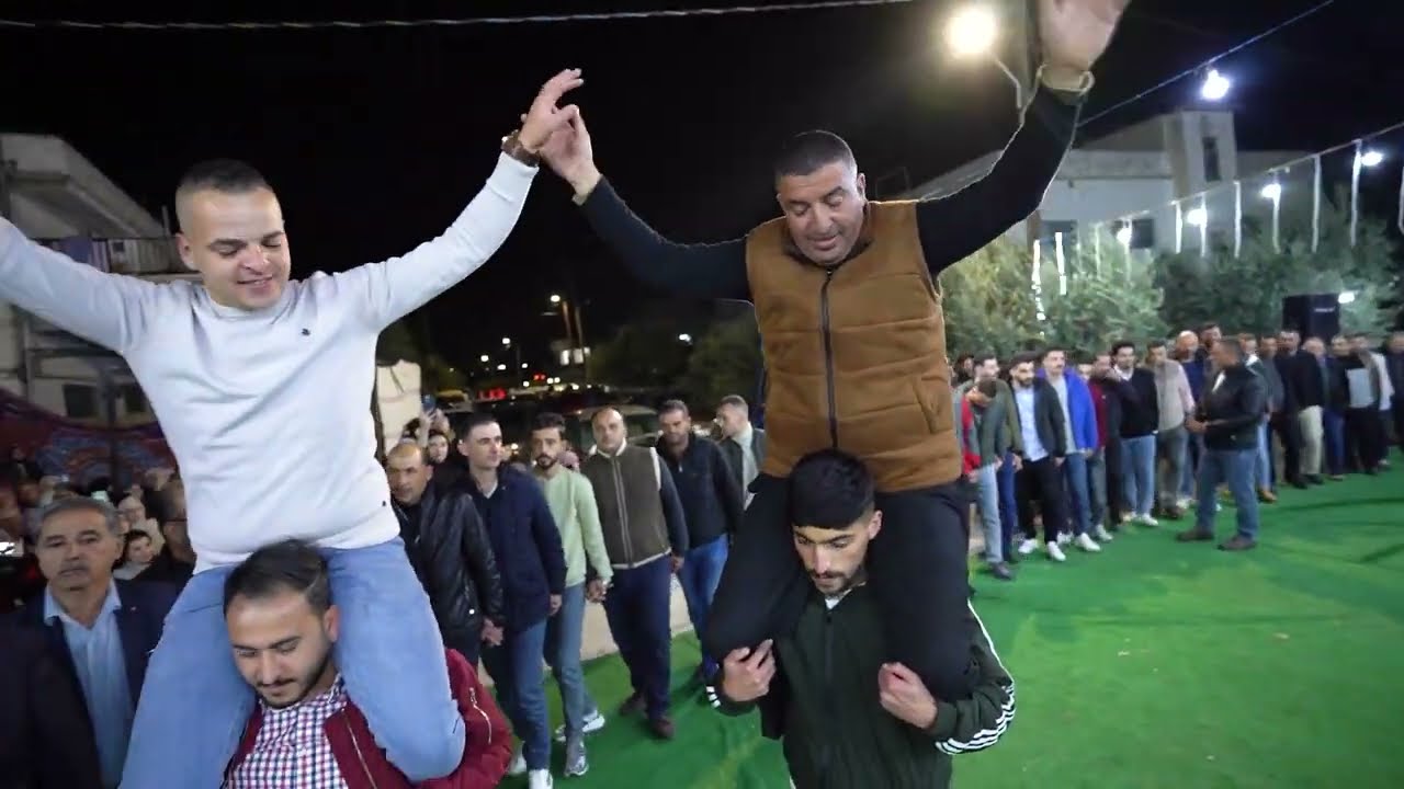 03 حفلة العريس محمد عدنان عبيدات الفنان أيمن العمري وعمر الخطيب مهرجان آل عبيدات خرجا