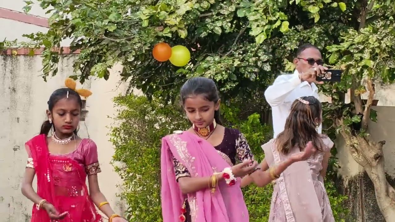 छोटे बच्चों का शानदार डांस | Desi School Dance Program | Rural India Village / School / Kids / Dance