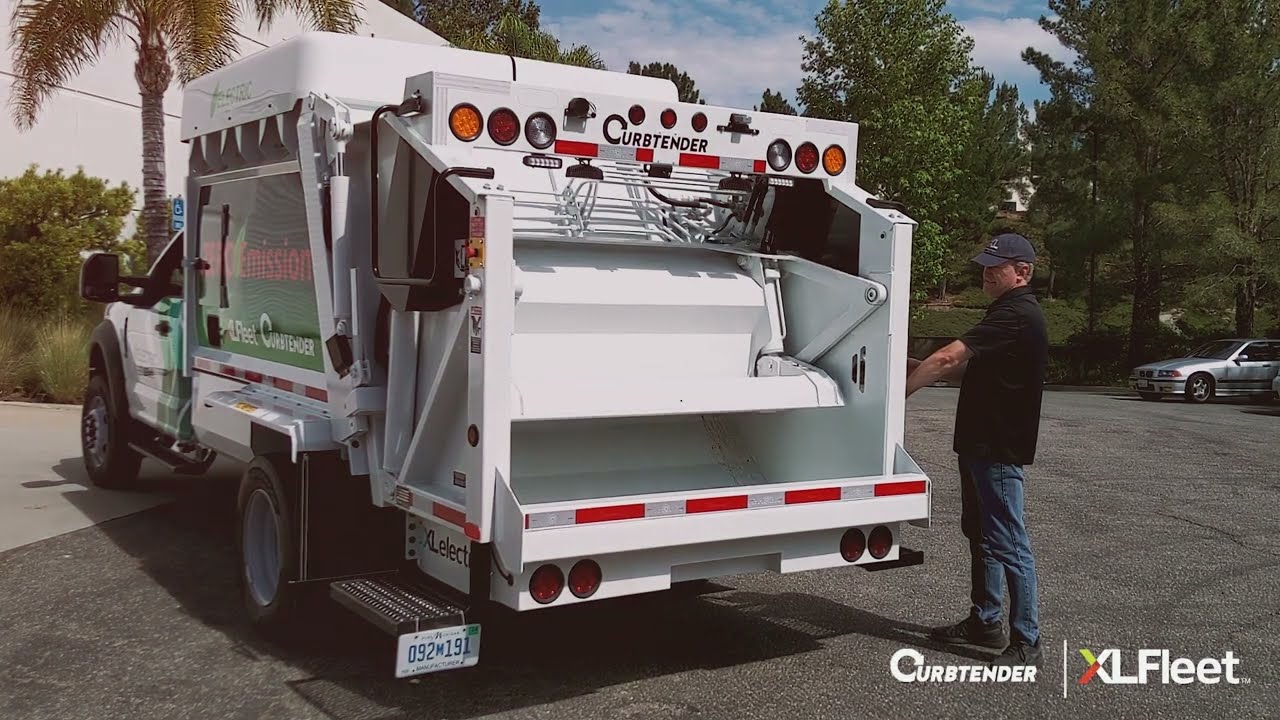 Curbtender eQuantum All-Electric Rear Loader