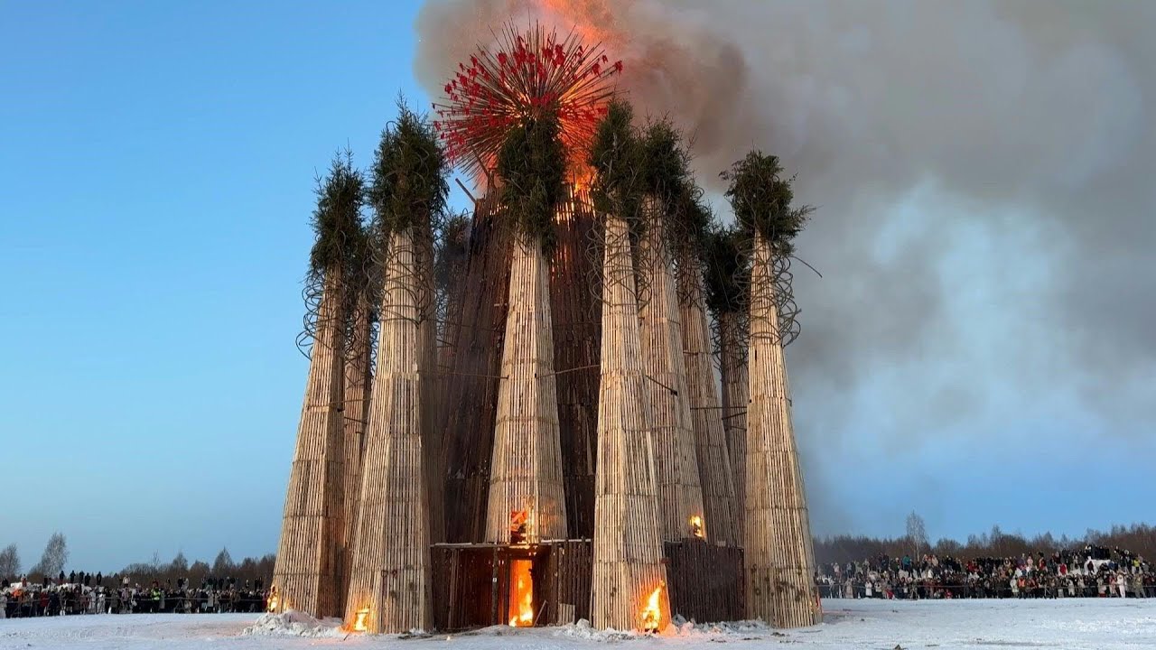 Art edifice burns as Russians celebrate pancake week ahead of lent | AFP