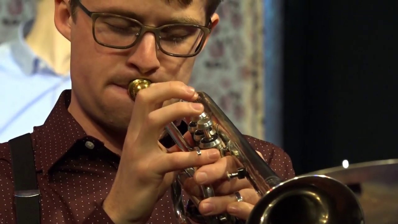 Thimo Niesterok (tp) plays 