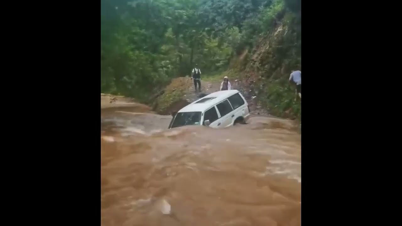 Naran Flood Today Latest | Why This SUV Shouldn't Have Tried