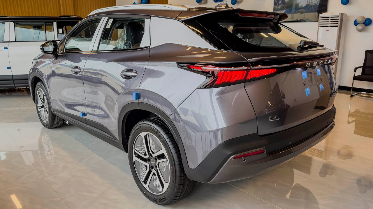 2025 Omoda E5 - Exterior and Interior Walkaround 