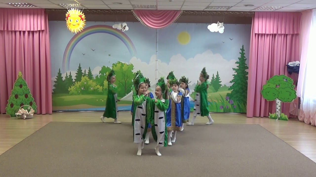 ХОРОВОД  Русские берёзки