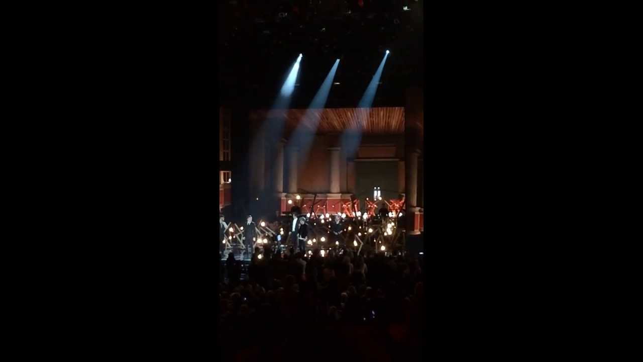 ONE DIRECTION "STORY OF MY LIFE" LIVE AT THE 2013 AMAS
