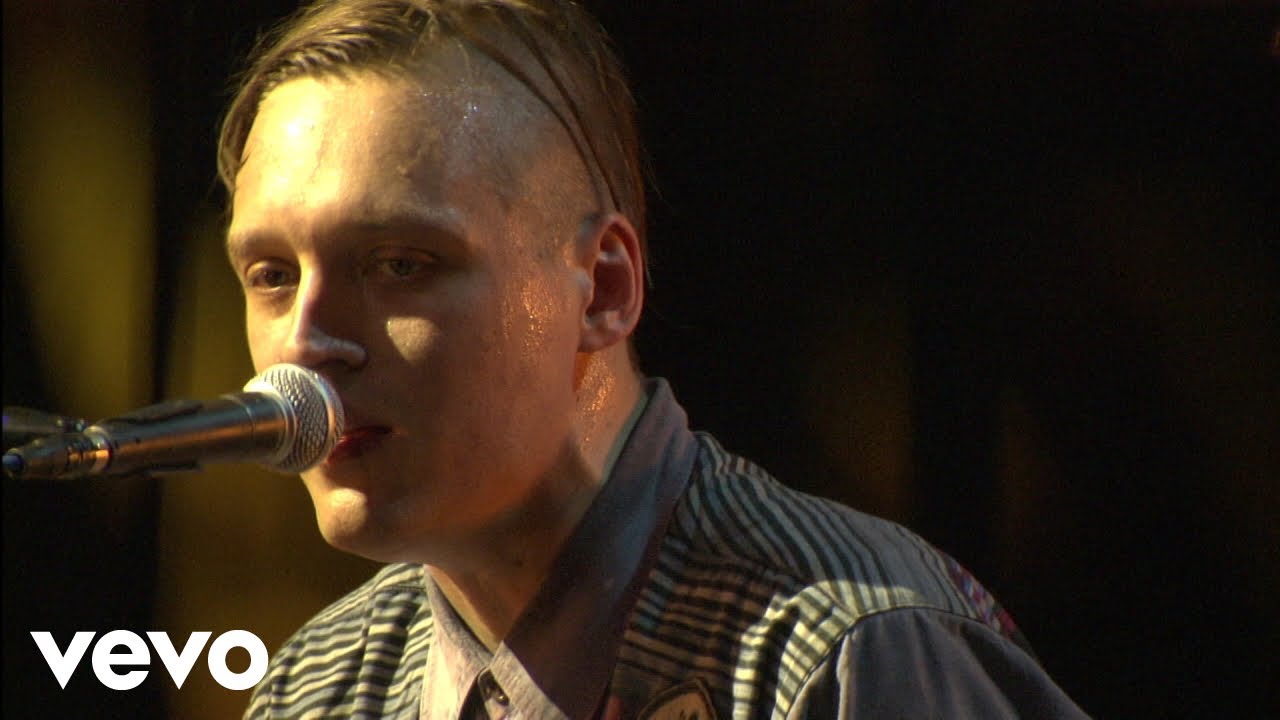 Arcade Fire - The Suburbs (Live from Coachella, 2011)