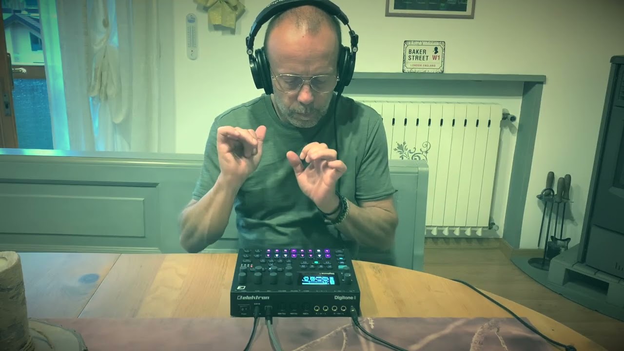 Digitone II  60 min Techno Live (Alex Fain )