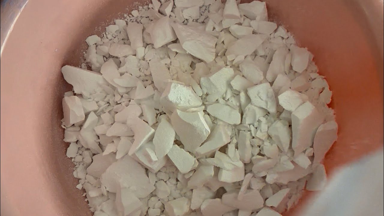 Crushing Glassy Gym Chalk ASMR – Crunchy, Tingly & Relaxing