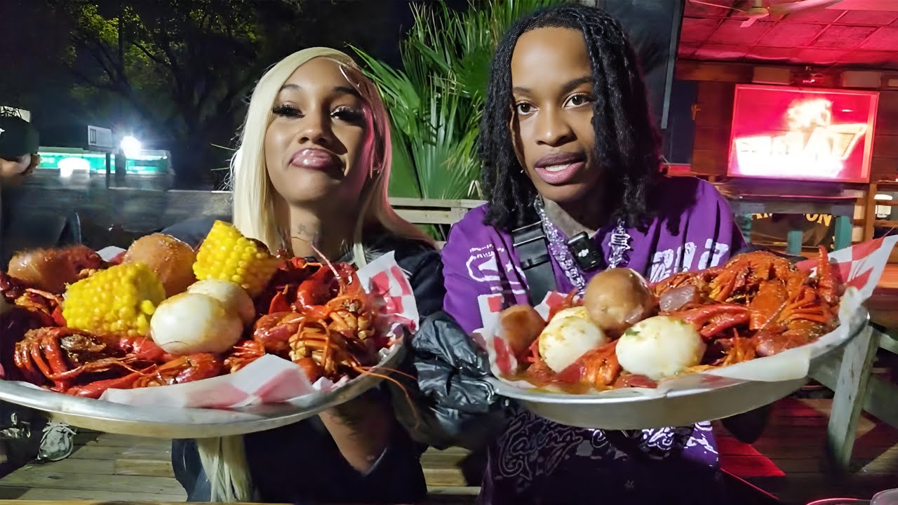 Lil Perfect & Bestie CRAWFISH MUKBANG🦞
