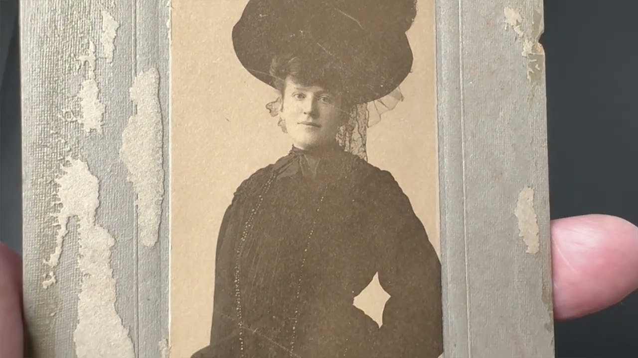 Portrait of a Gibson Girl by Tokujiro (Henry) Motoyoshi in San Francisco