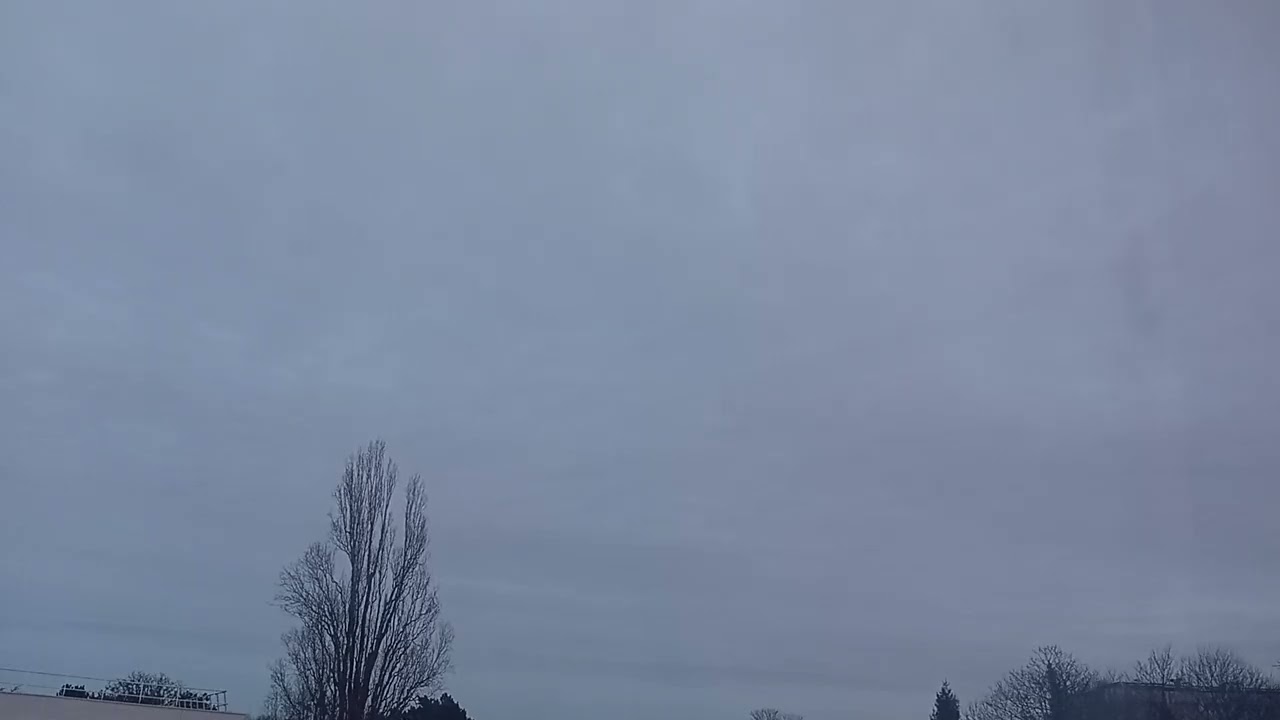 Cloud Observation and Aeroplane ✈️ Spotting in Paris Sky 20 January 2026 Paris 🇨🇵 France 