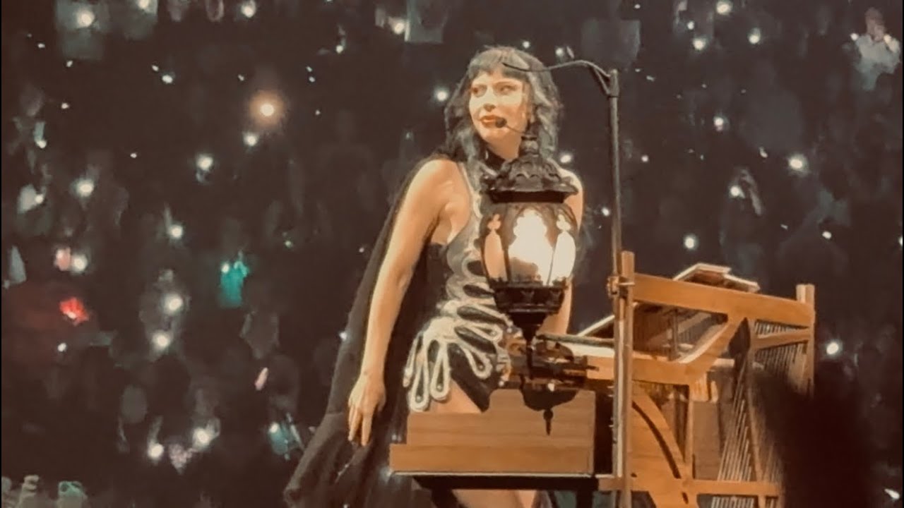 Is That Alright ? - Lady Gaga The Mayhem Ball night 4 in Paris. Nov. 22nd 2025