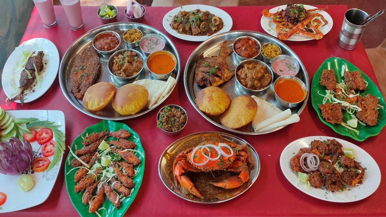 मालवणमधील  घरगुती SEAFOOD रेस्टॉरंट, आशा लंच होम, चिवला बीच मालवण Malvan Konkan Seafood