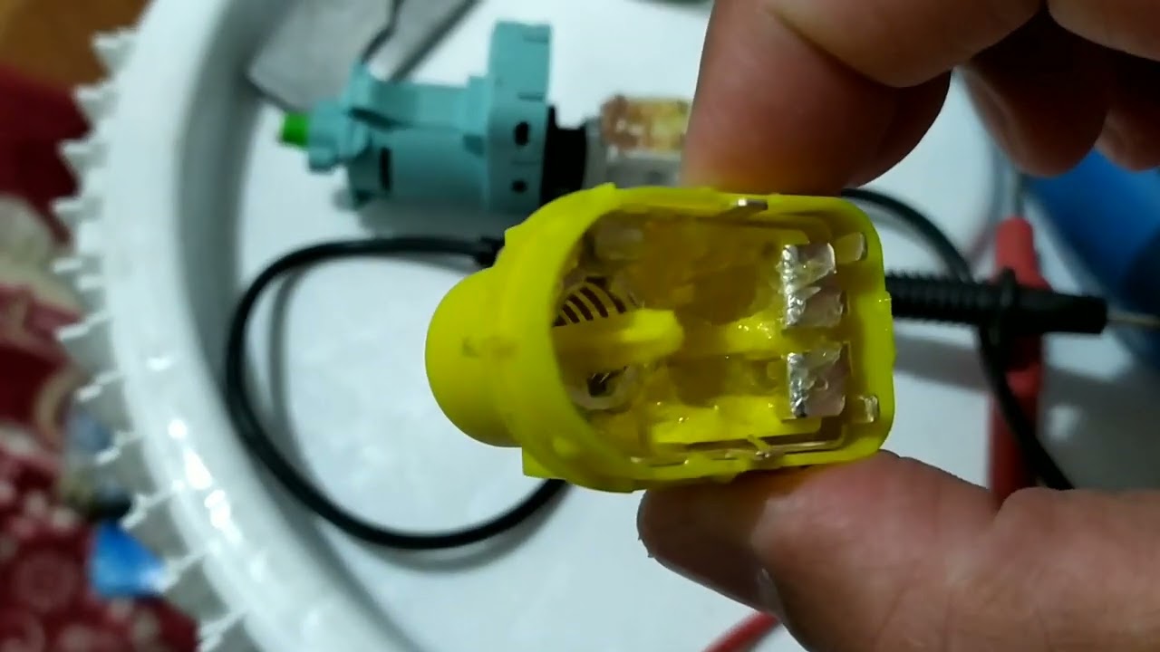 Interruptor de freio fiat mobi